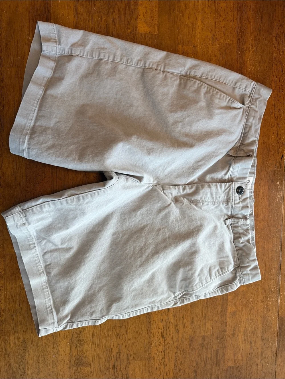 GAP Men’s Casual Cotton Chino Shorts - Light Grey/Stone